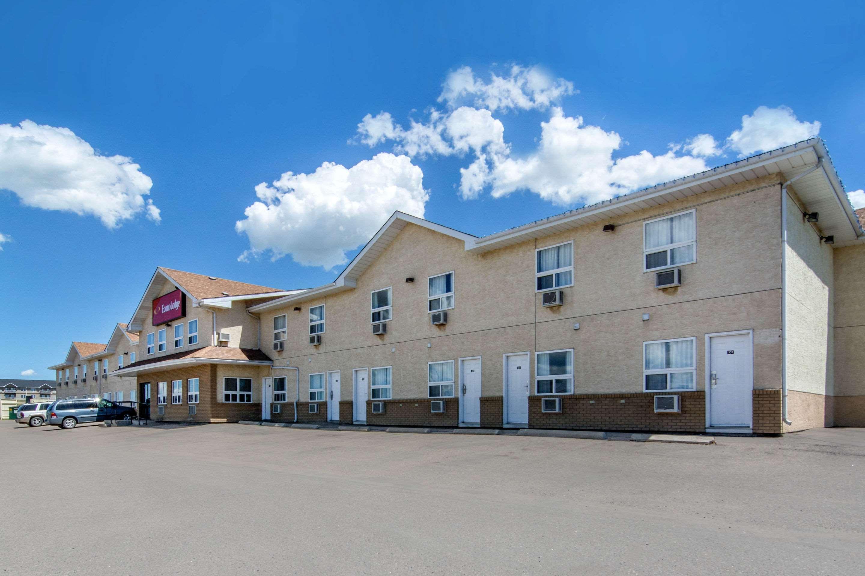 Econo Lodge Regina Luaran gambar