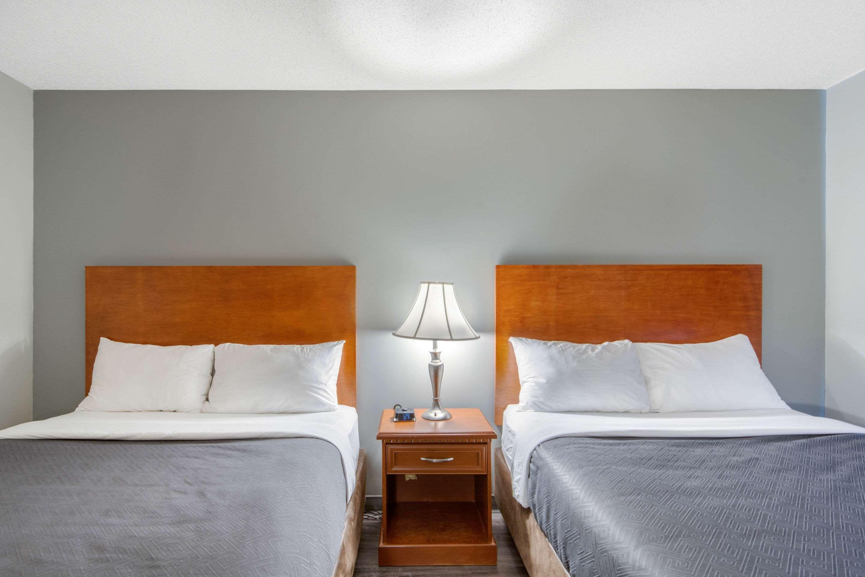 Econo Lodge Regina Luaran gambar