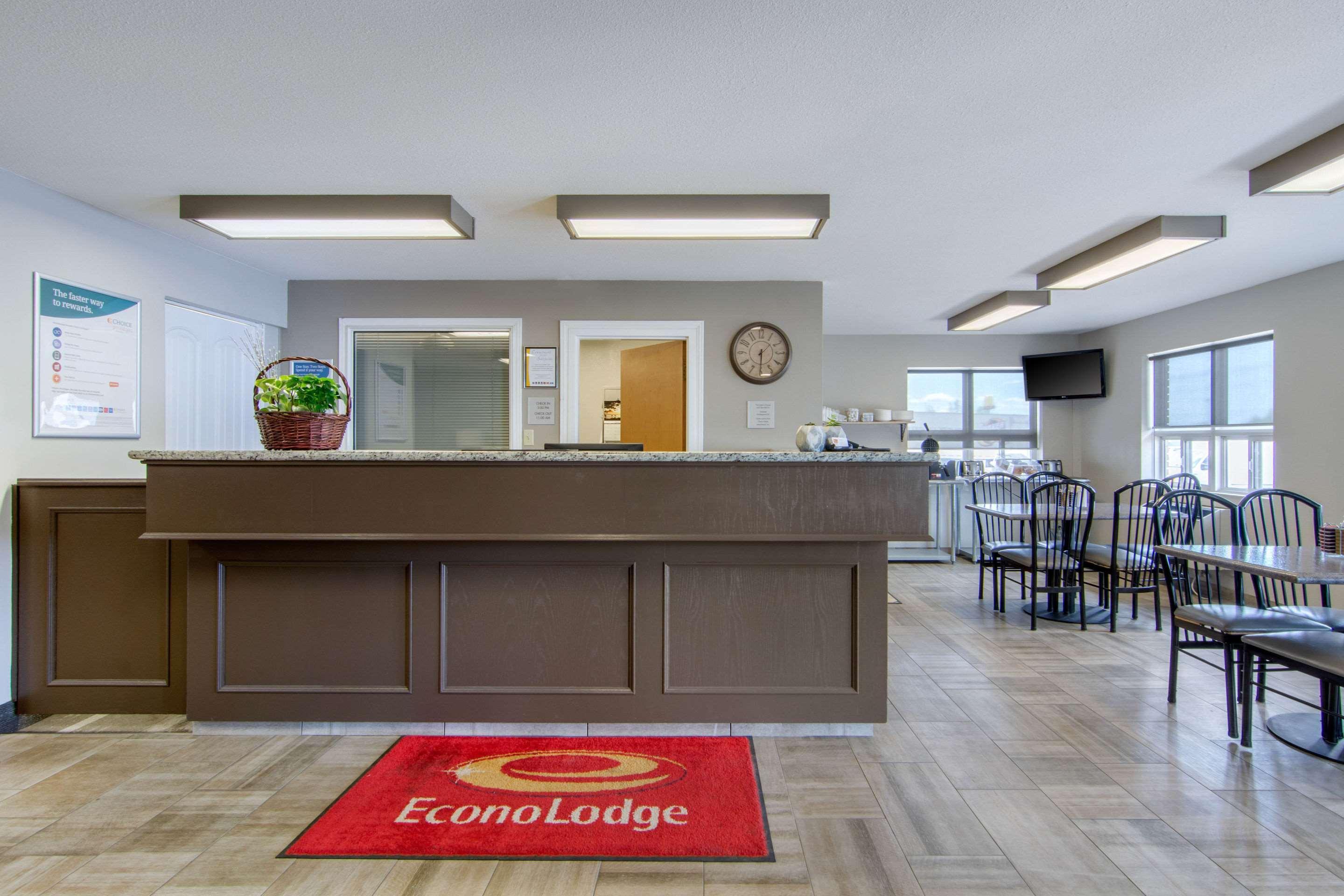 Econo Lodge Regina Luaran gambar