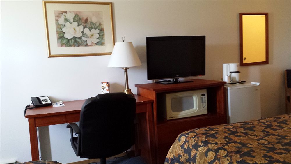Econo Lodge Regina Luaran gambar