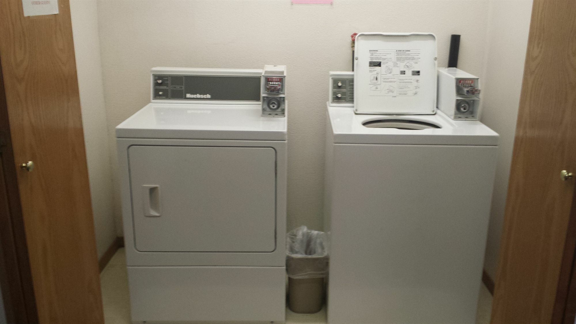 Econo Lodge Regina Luaran gambar